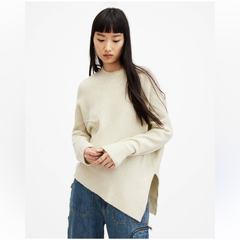 DKNY
Women's Mixed-Stitch Asymmetrical-Hem Crewneck
Sweater